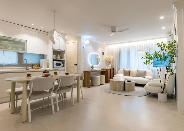 Dmc Premium House Affittacamere 4*